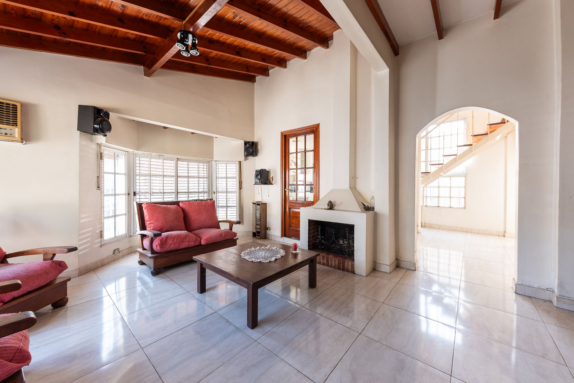 House for Sale, 5 rooms + Apartment in Villa Martelli