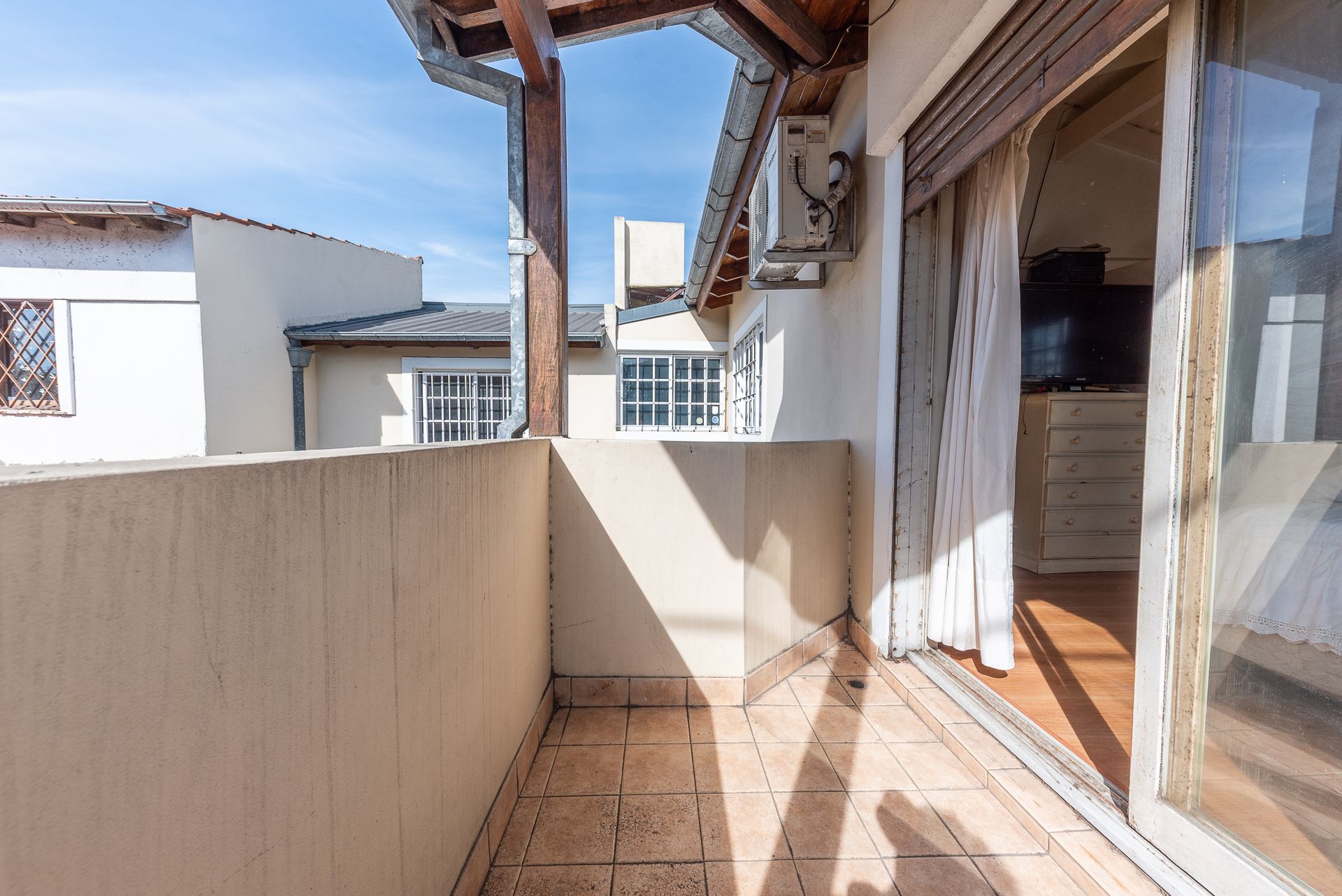 VENTA CASA 5 AMBIENTES + Depto EN VILLA MARTELLI