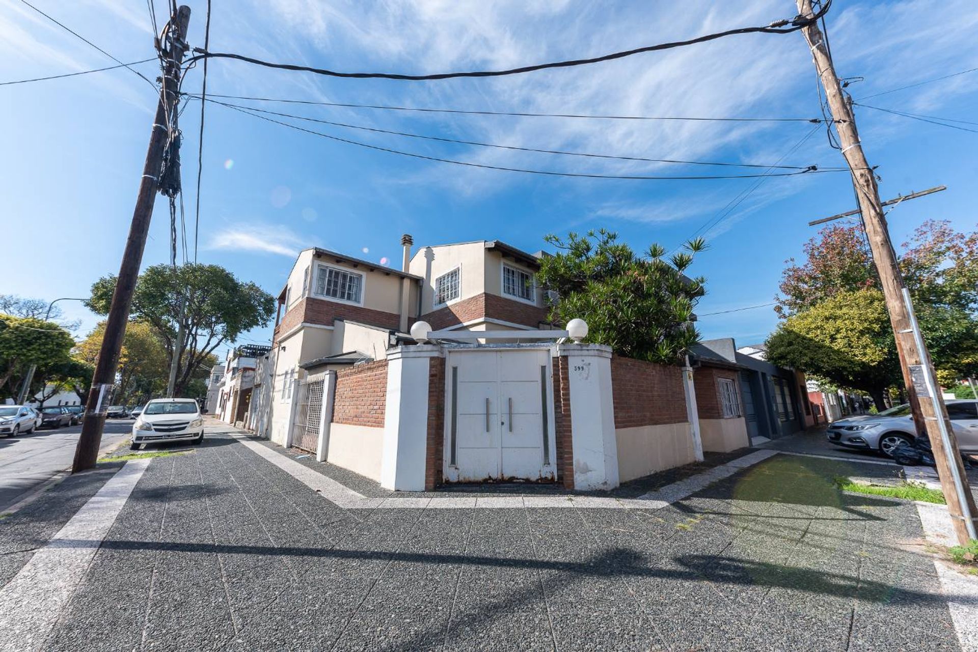 VENTA CASA 5 AMBIENTES + Depto EN VILLA MARTELLI