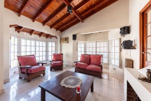 House for Sale, 5 rooms + Apartment in Villa Martelli