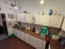 House for Sale – 7 Rooms with Garden in Florida