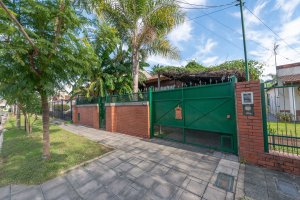 Venta Casa 4 Ambientes Jardin Troncos De Talar