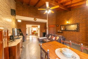 Venta Casa 4 Ambientes Jardin Troncos De Talar