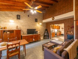 Venta Casa 4 Ambientes Jardin Troncos De Talar