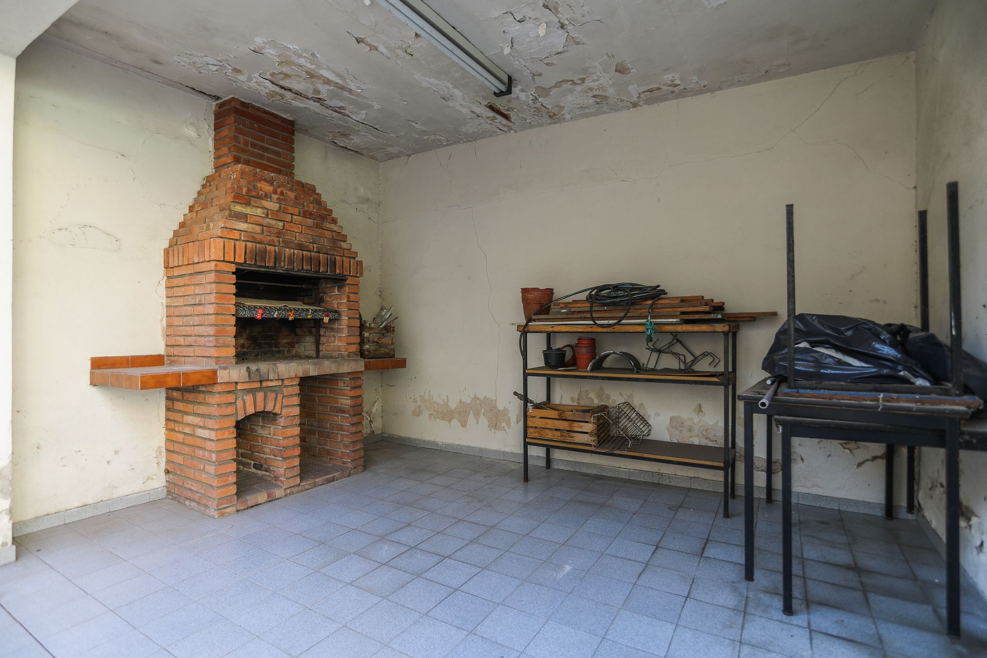 Ph 5 Ambientes A Refaccionar Con Patio Y Parrilla