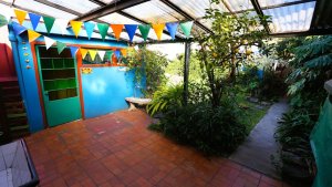 VENTA amplio PH tipo casa luminoso indep Apto Cred