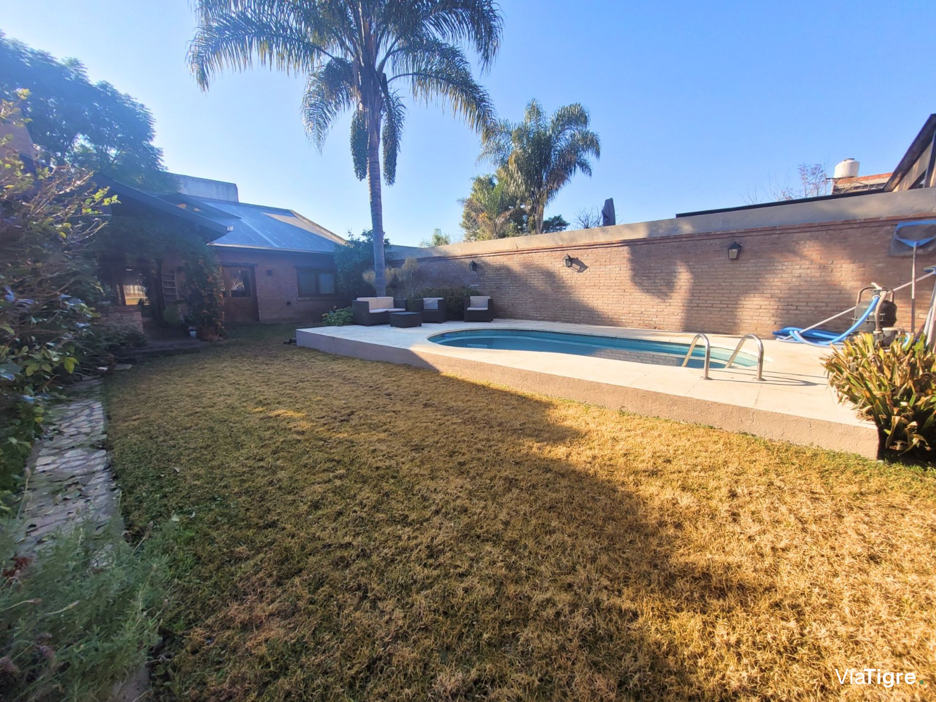 Casa En Venta Don Torcuato - 5 Amb + Quincho 4 Amb