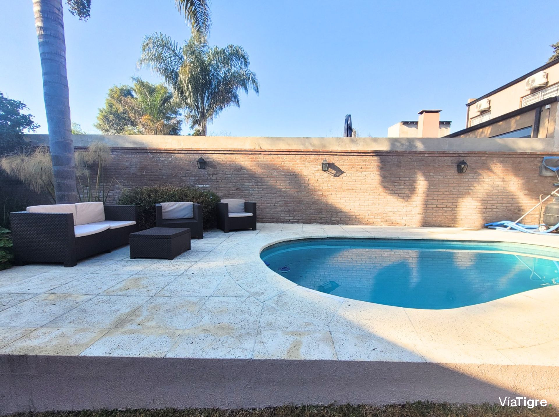 Casa En Venta Don Torcuato - 5 Amb + Quincho 4 Amb