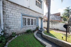 5-Room House for Sale with Garden, Florida