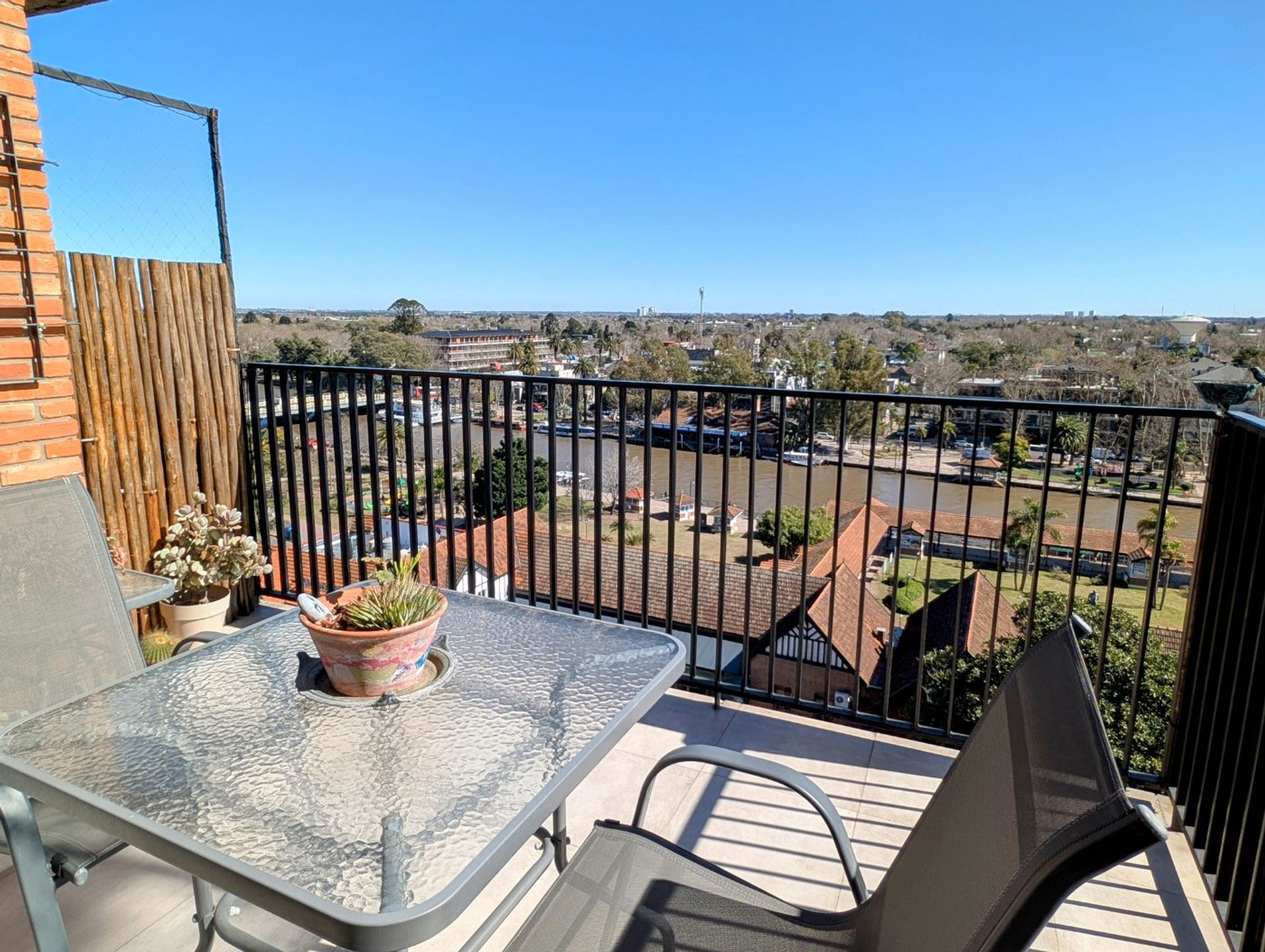 3-room Apartment for Sale in Tigre – Balcony, Garage, Amenities.