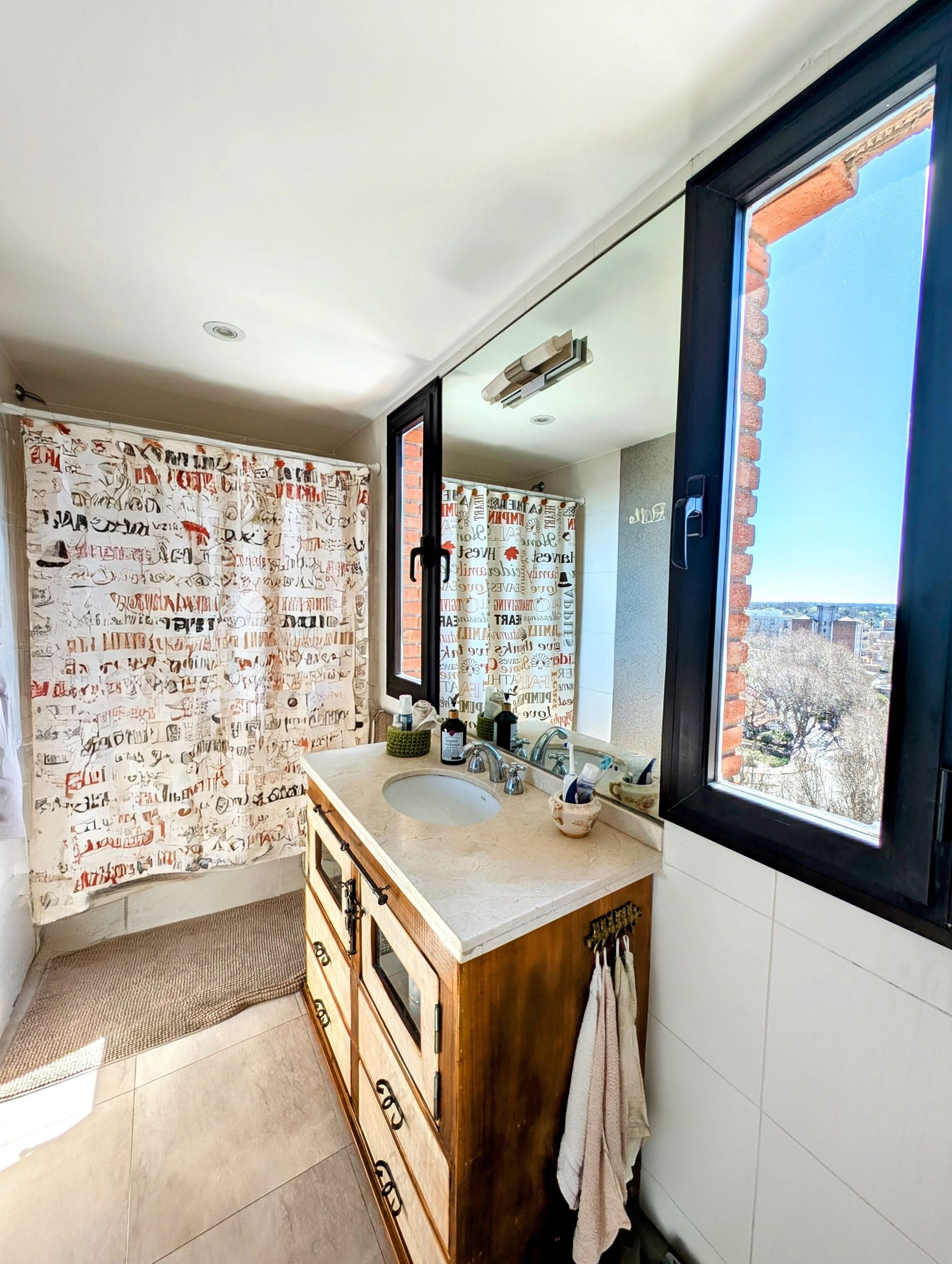 Venta Depto 3 amb.Tigre. Balcón.Coch. Amenities.