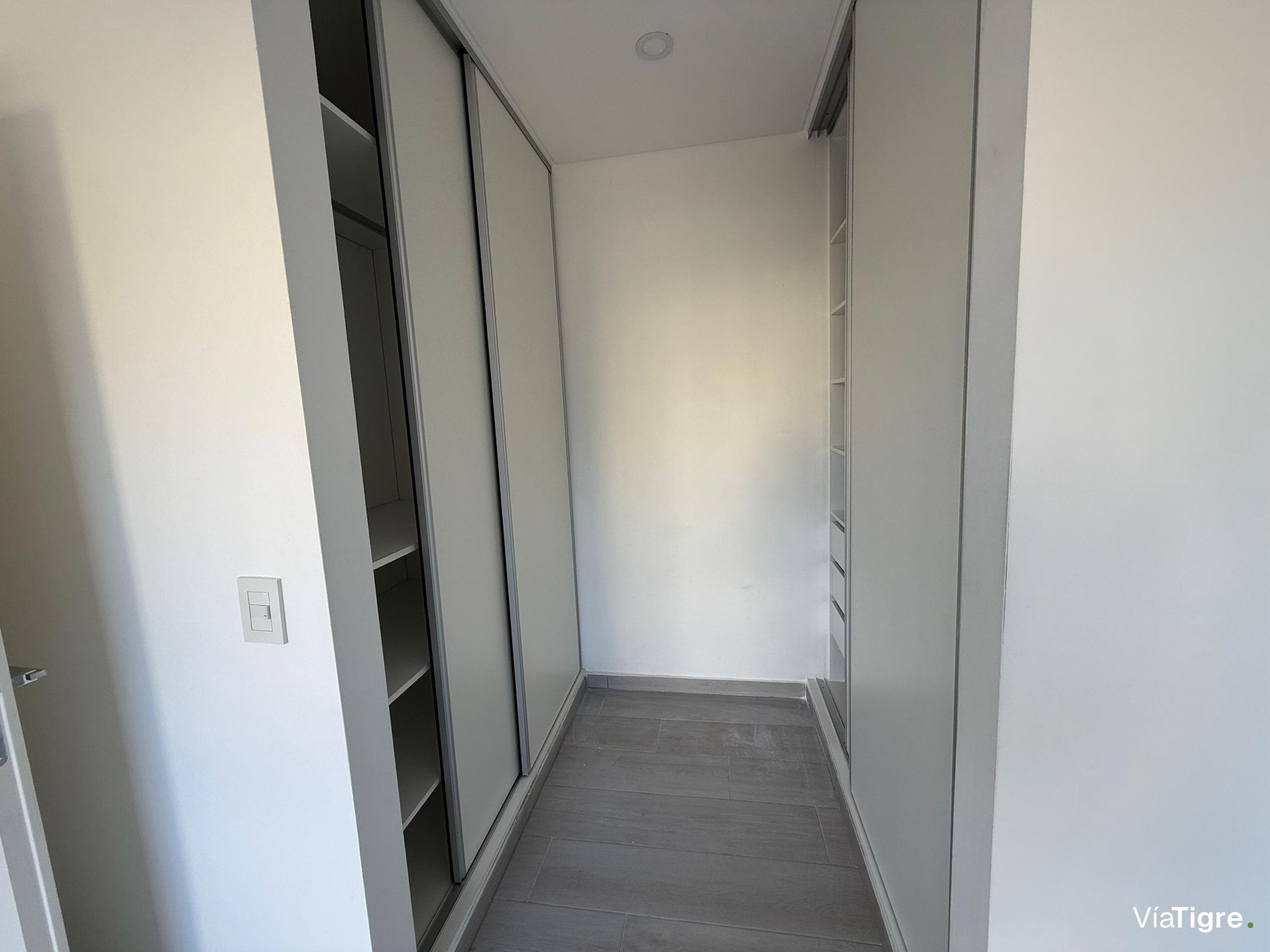 Venta 2 Ambientes Con Cochera Olivos