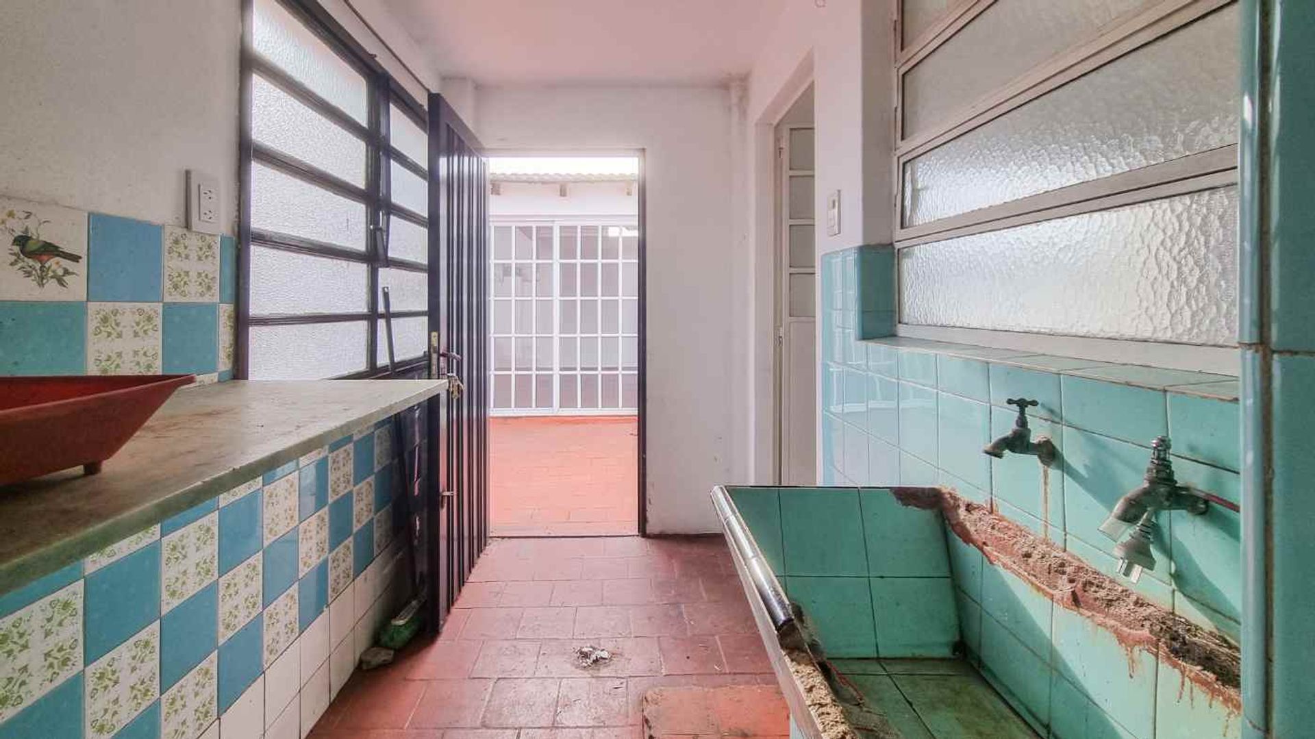 Venta PH 4 amb. quincho parrilla terraza permuta