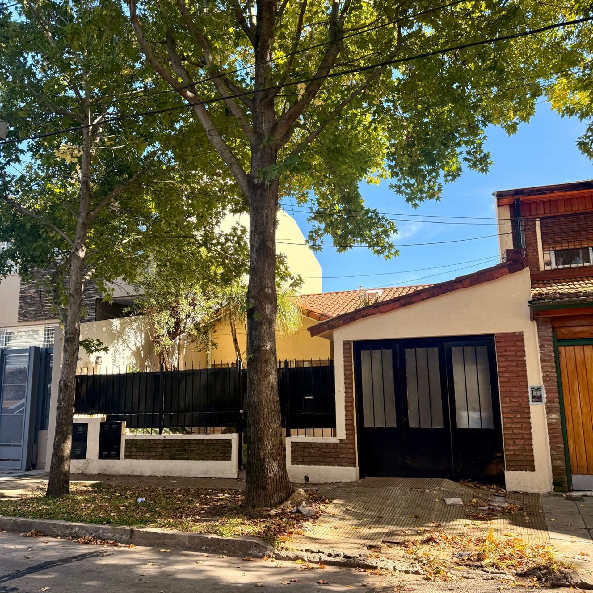 Sale of multifamily house in Olivos