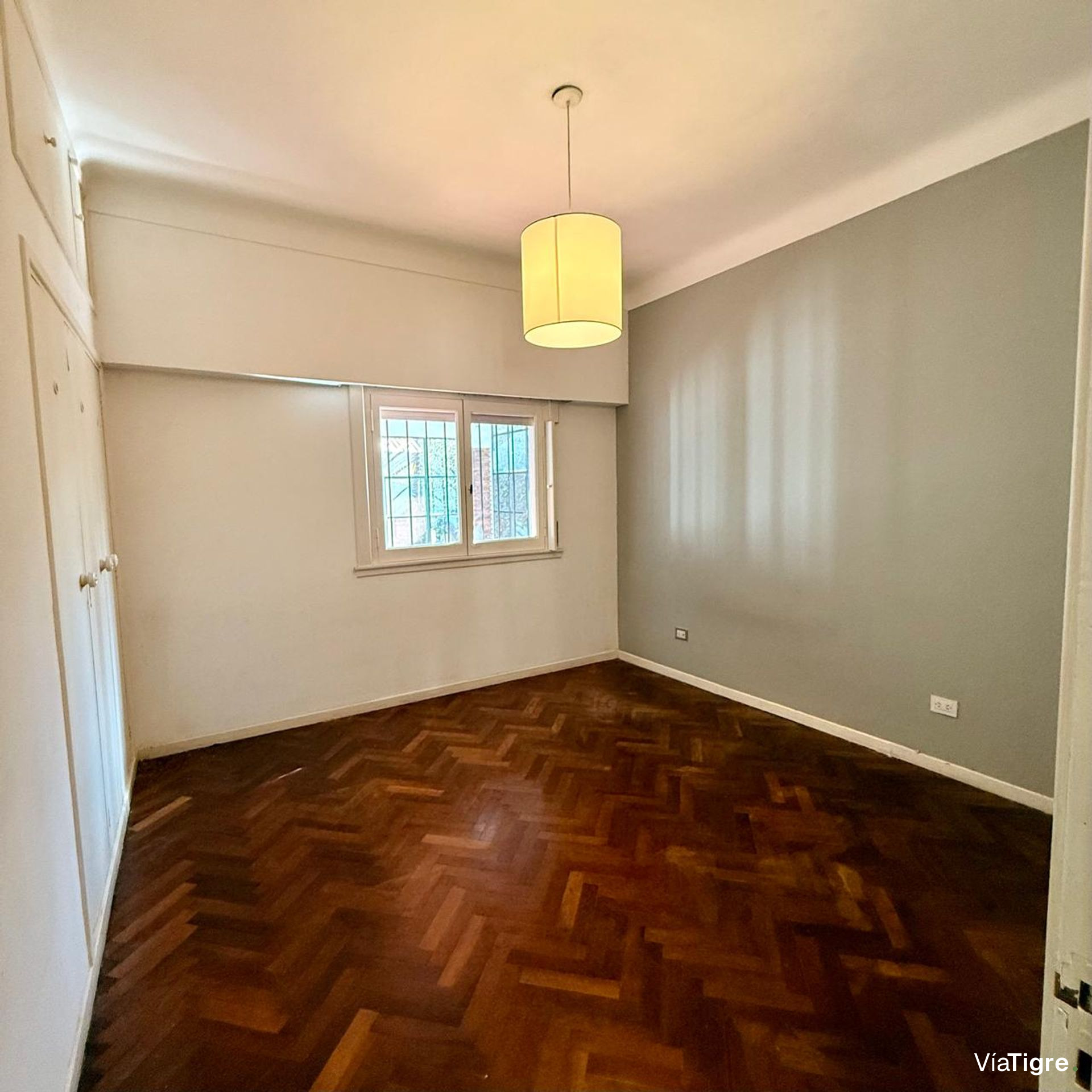 Venta casa multifamiliar en Olivos Barrio Golf