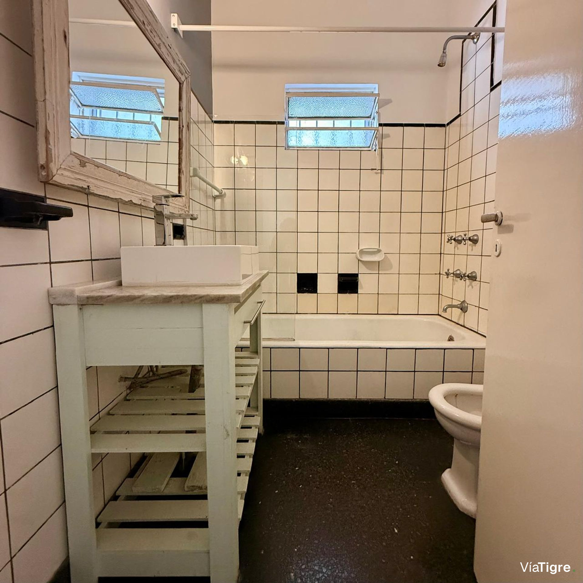 Venta casa multifamiliar en Olivos Barrio Golf