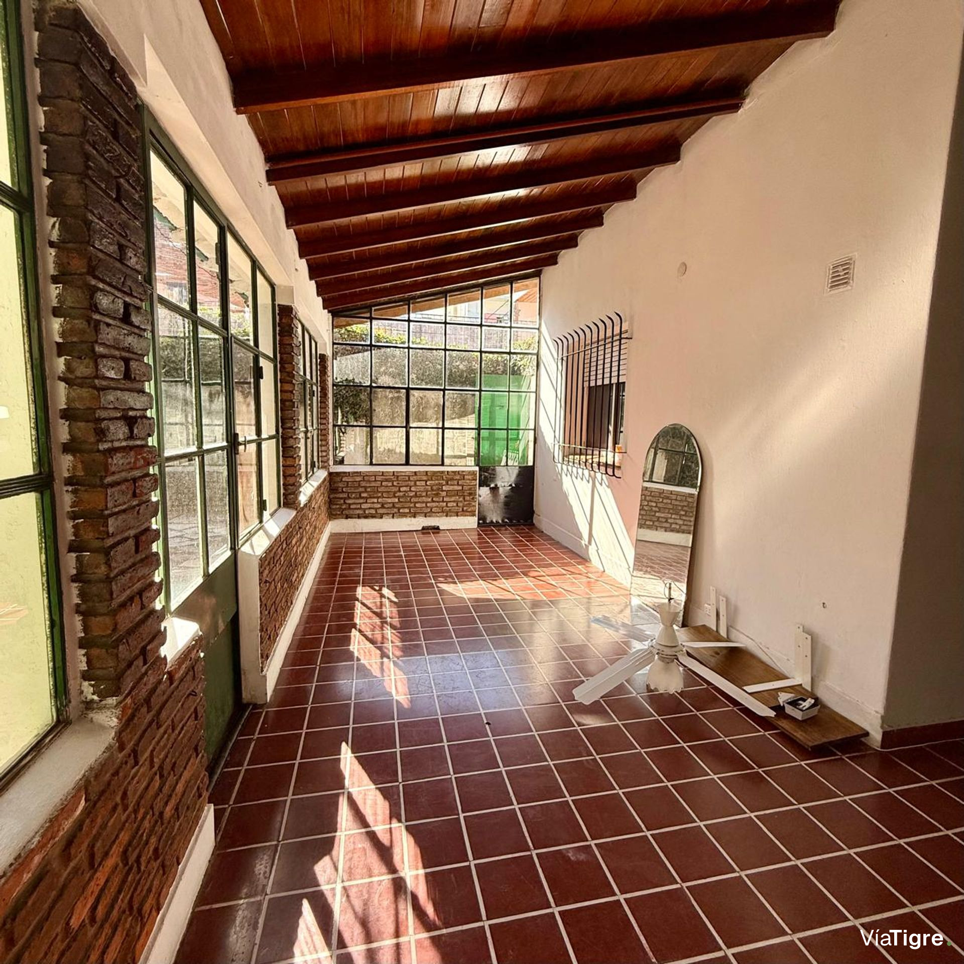 Venta casa multifamiliar en Olivos Barrio Golf