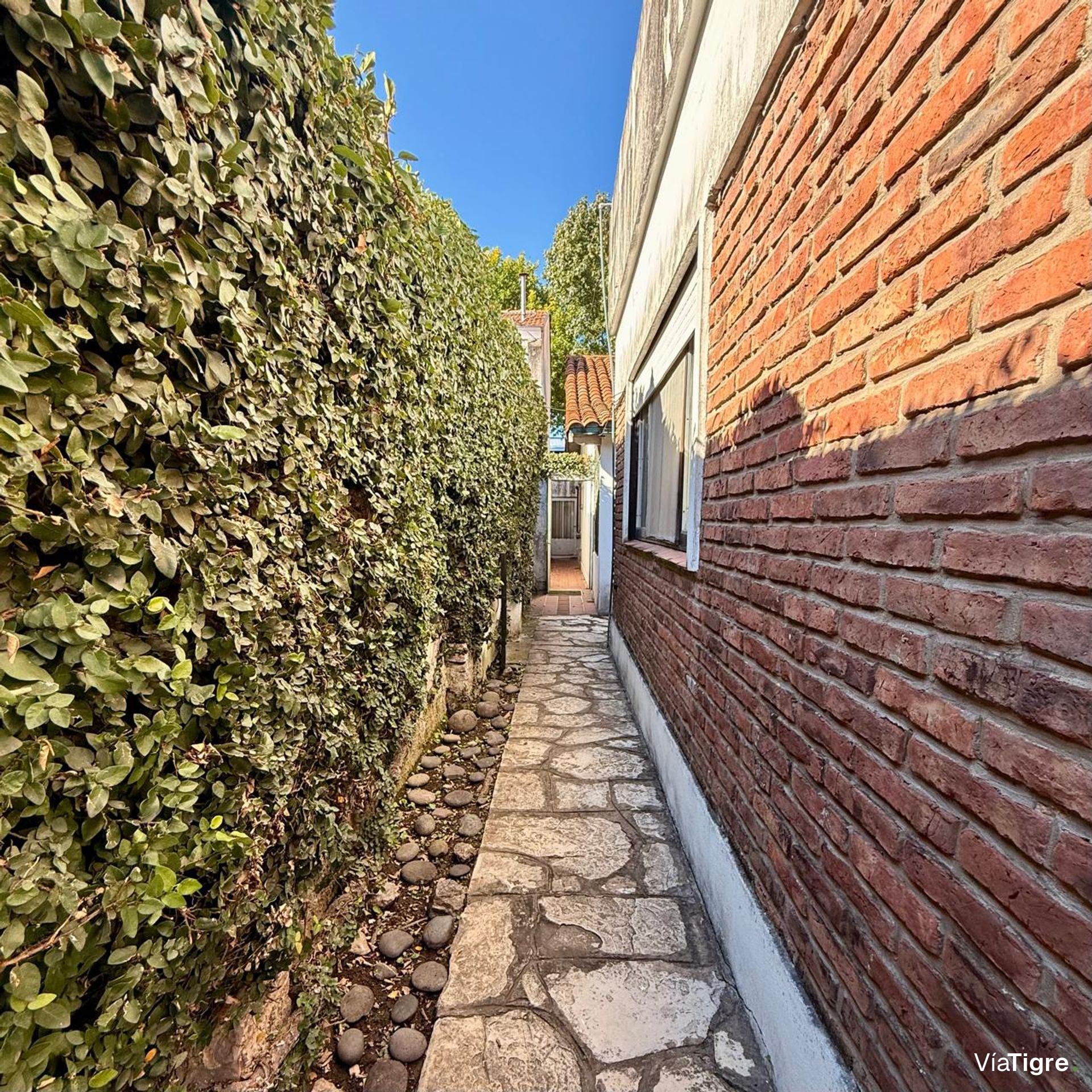 Venta casa multifamiliar en Olivos Barrio Golf