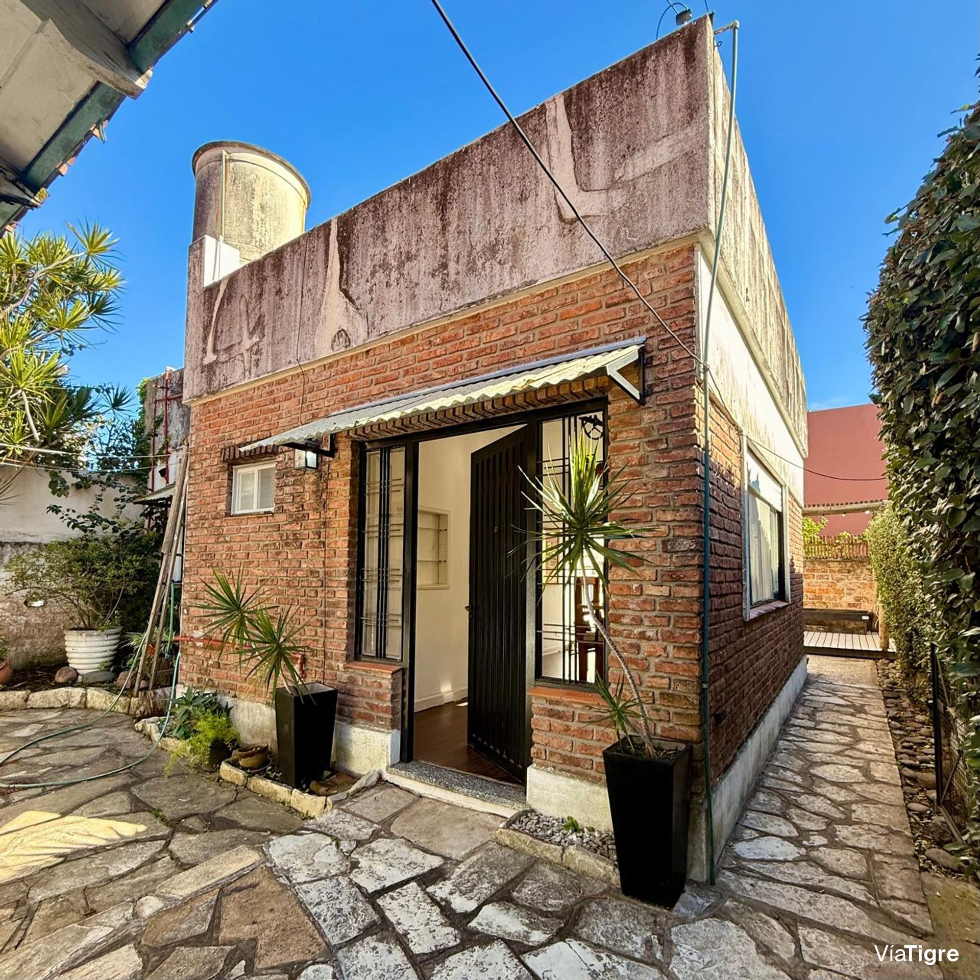 Venta casa multifamiliar en Olivos Barrio Golf