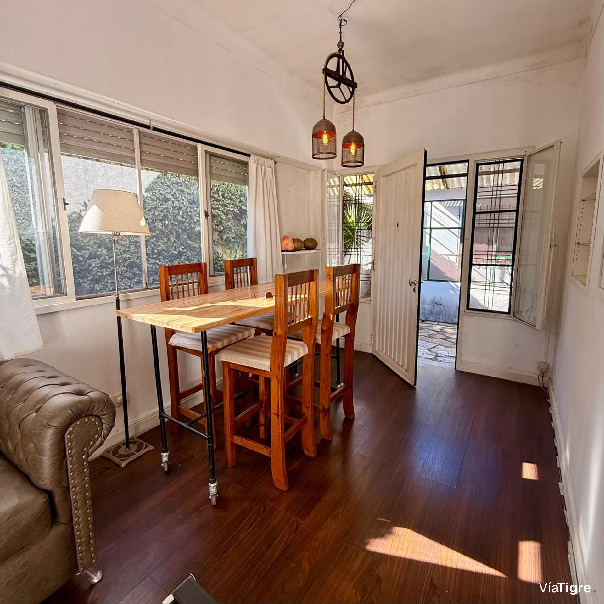 Venta casa multifamiliar en Olivos Barrio Golf