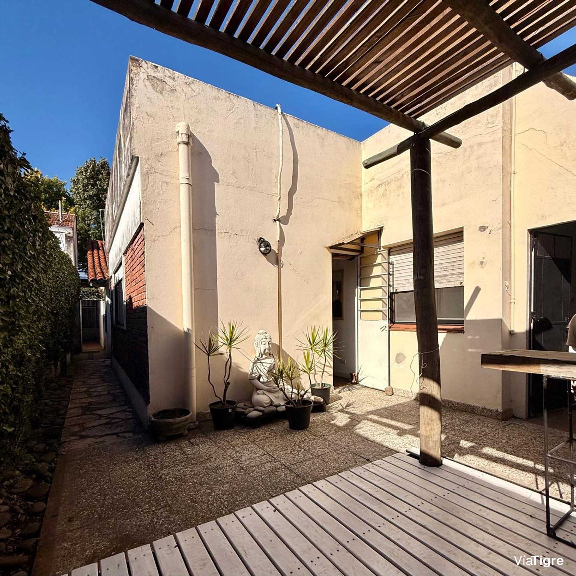 Venta casa multifamiliar en Olivos Barrio Golf