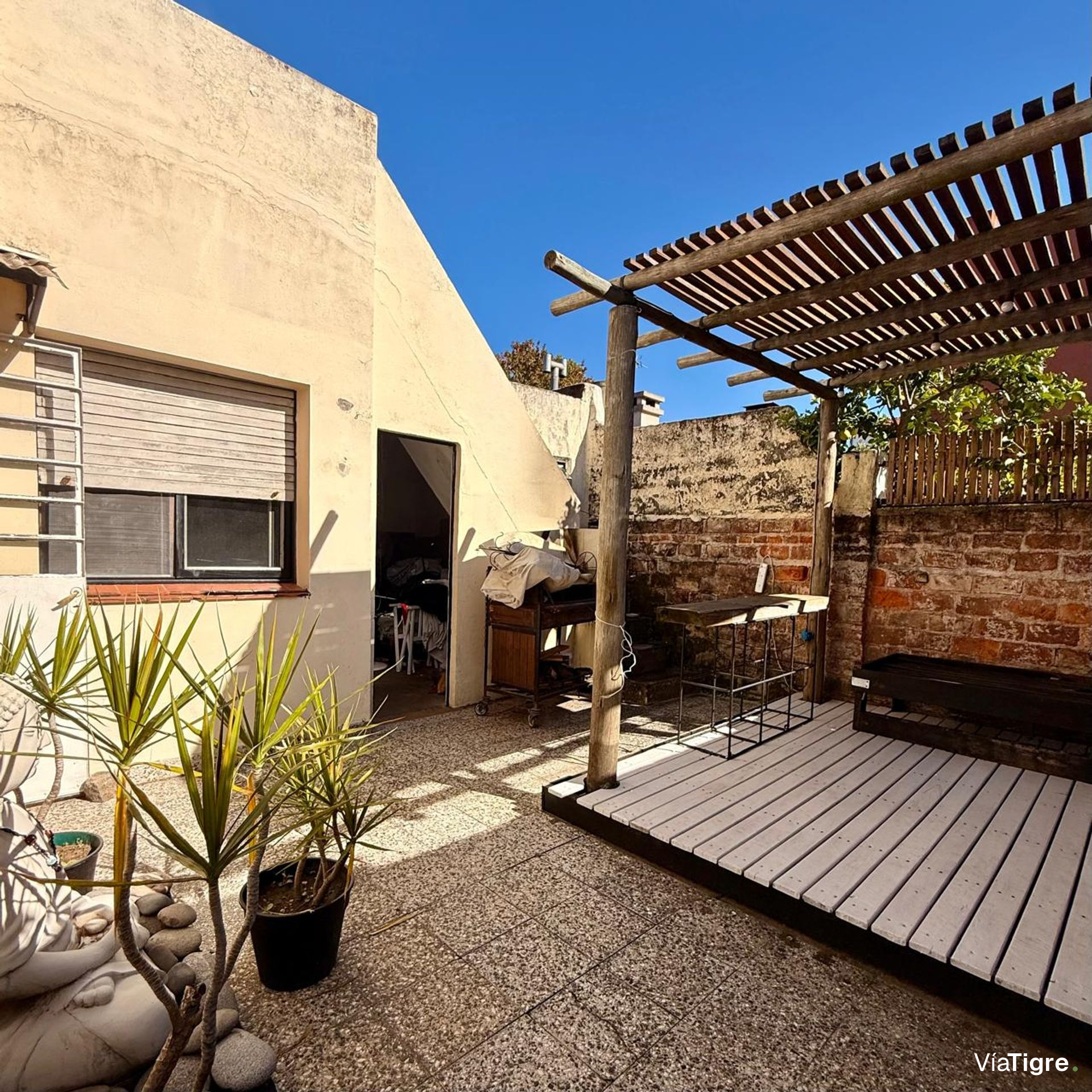 Venta casa multifamiliar en Olivos Barrio Golf