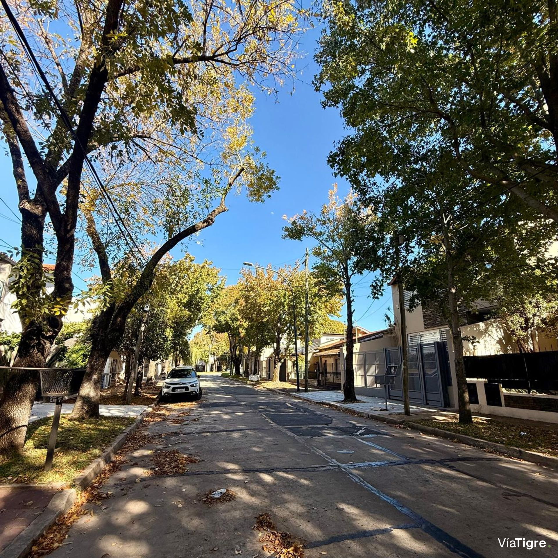 Venta casa multifamiliar en Olivos Barrio Golf