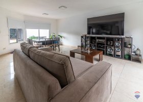 VENTA Casa 4 Amb. con Pileta Villa Adelina