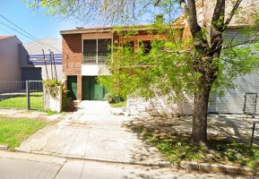 Casas sobre lote de 387 m2 en venta, Tigre Centro