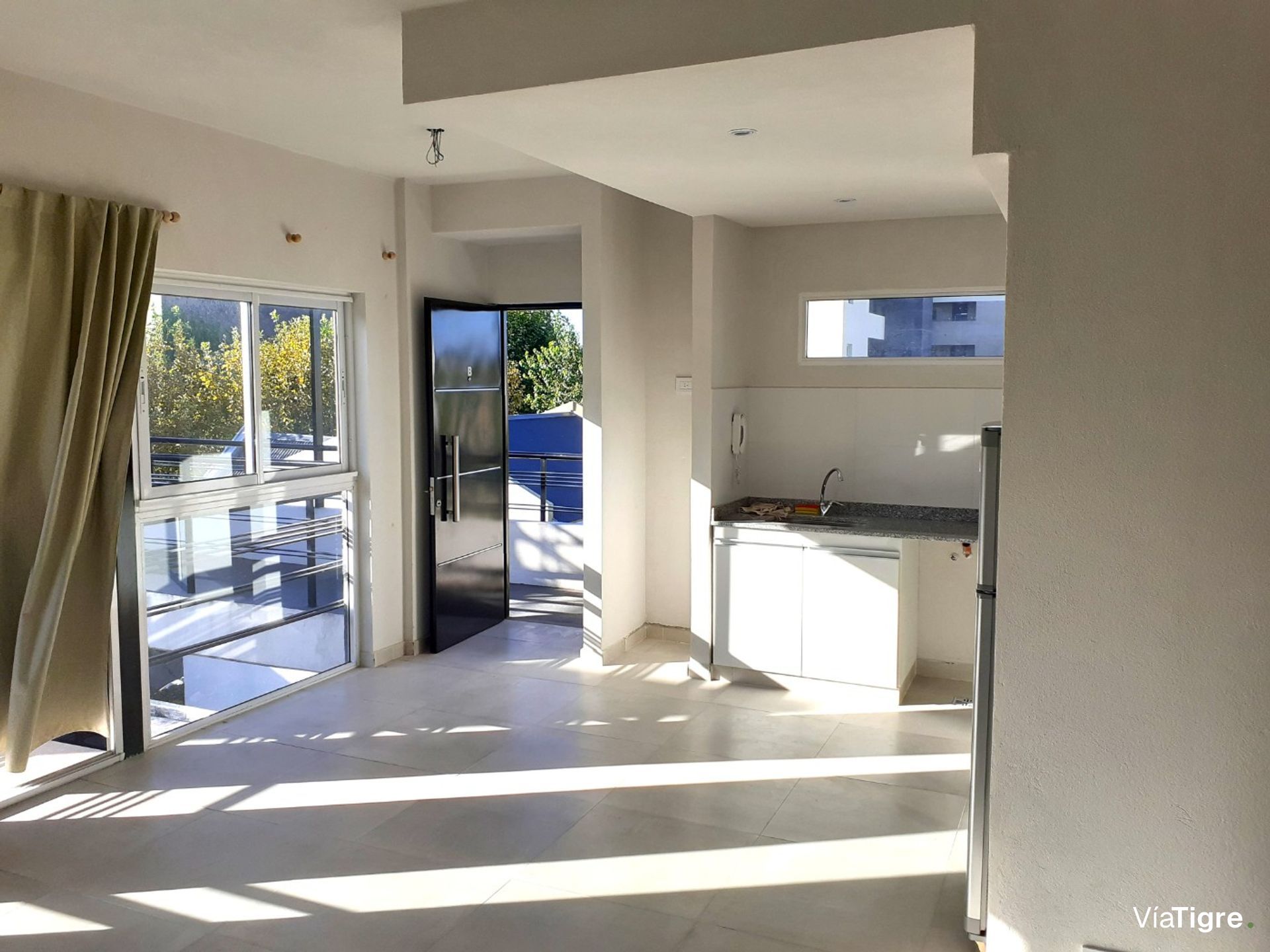 Departamento en venta en Victoria Centro c/ balcón