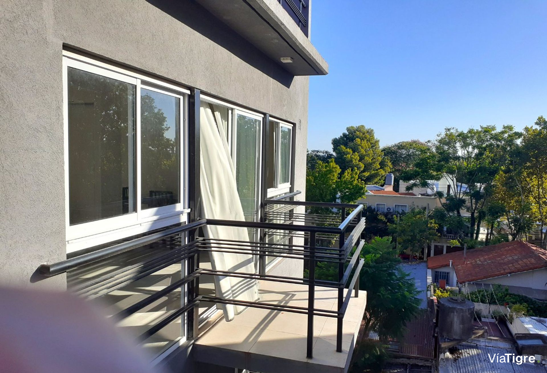 Departamento en venta en Victoria Centro c/ balcón