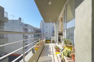 Departamento 2 Ambientes Venta Con Balcon Cochera