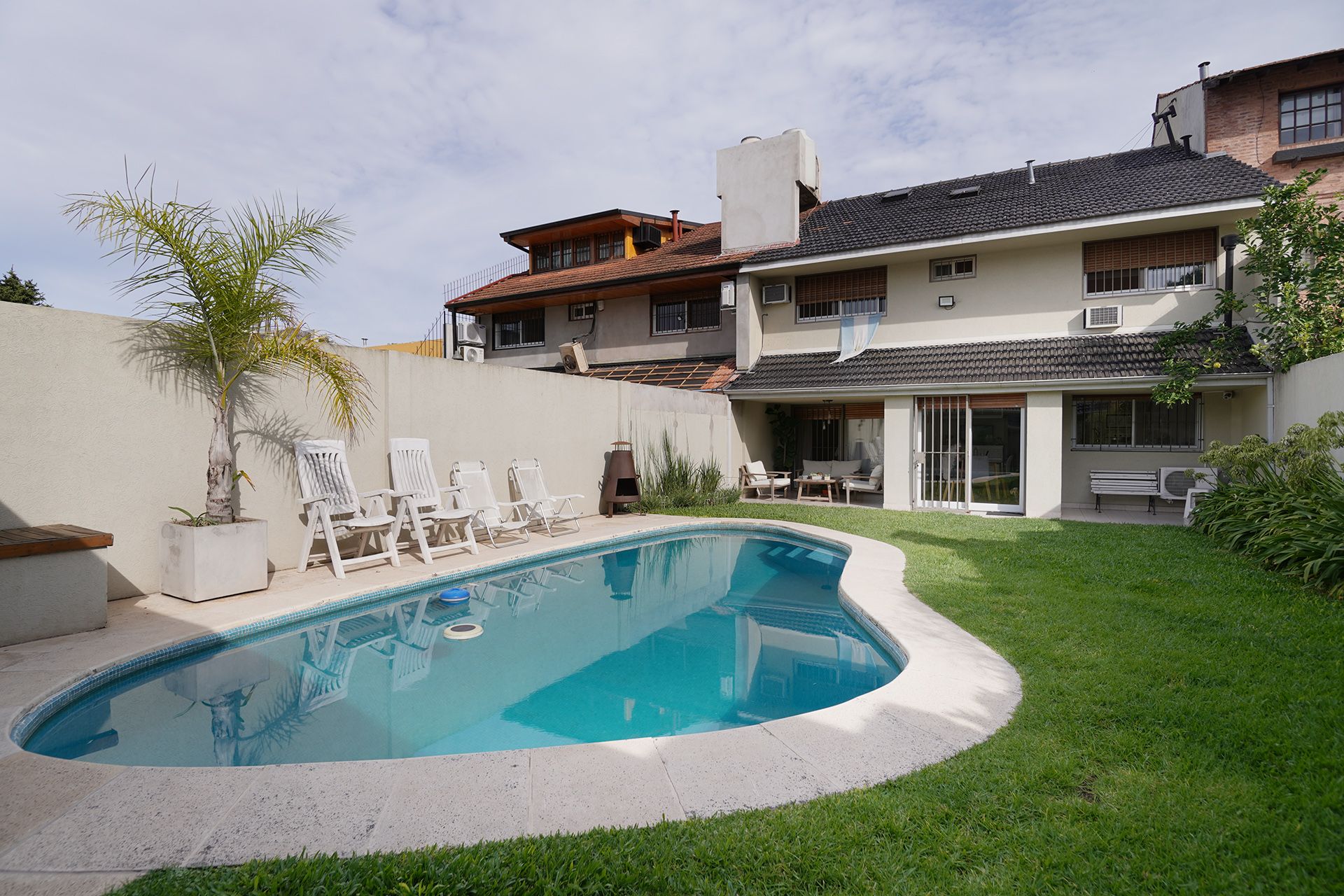 Venta Casa 5 Amb. Jardin Pileta Quincho- Martinez