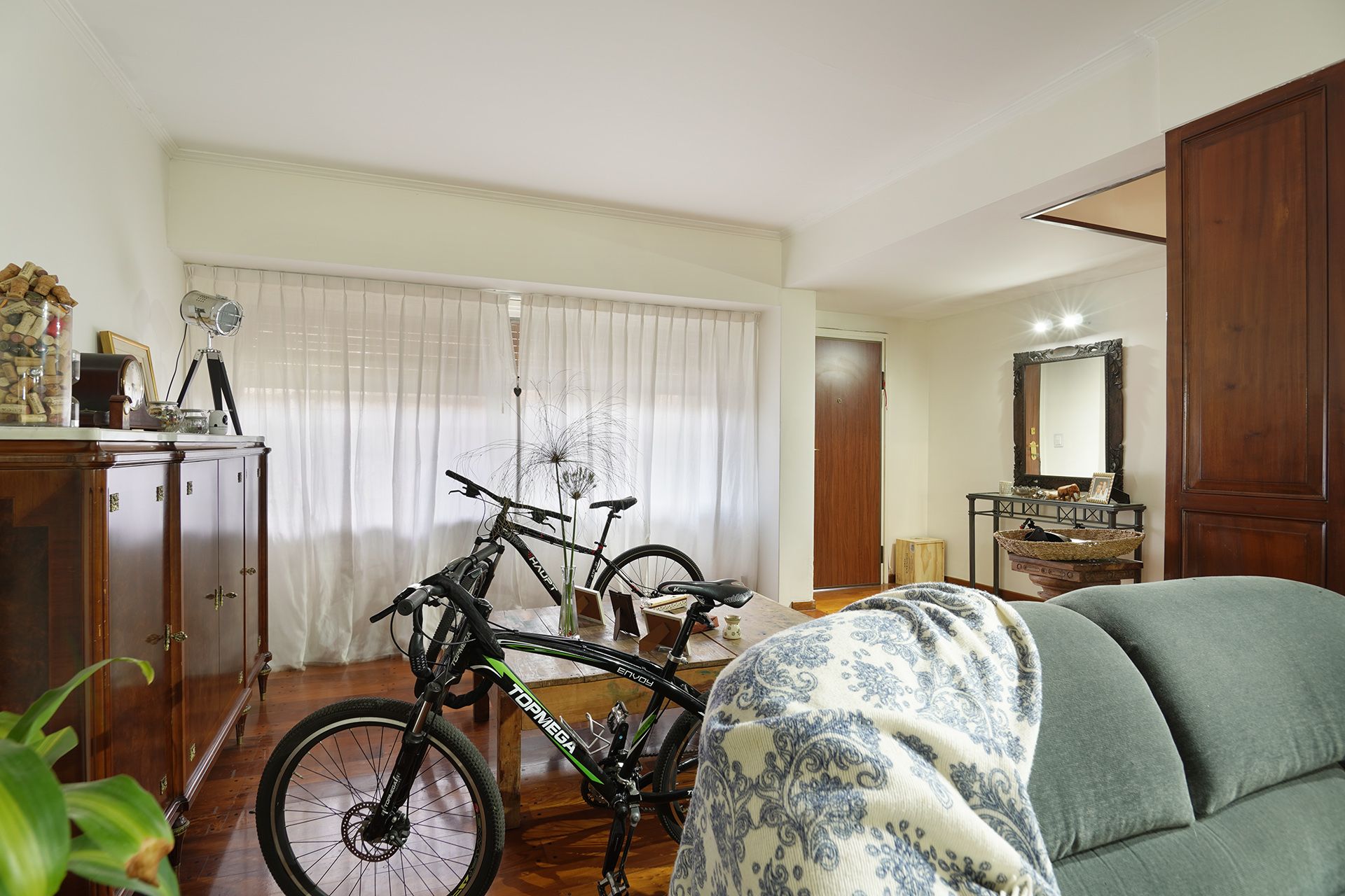 Venta Casa 5 Amb. Jardin Pileta Quincho- Martinez