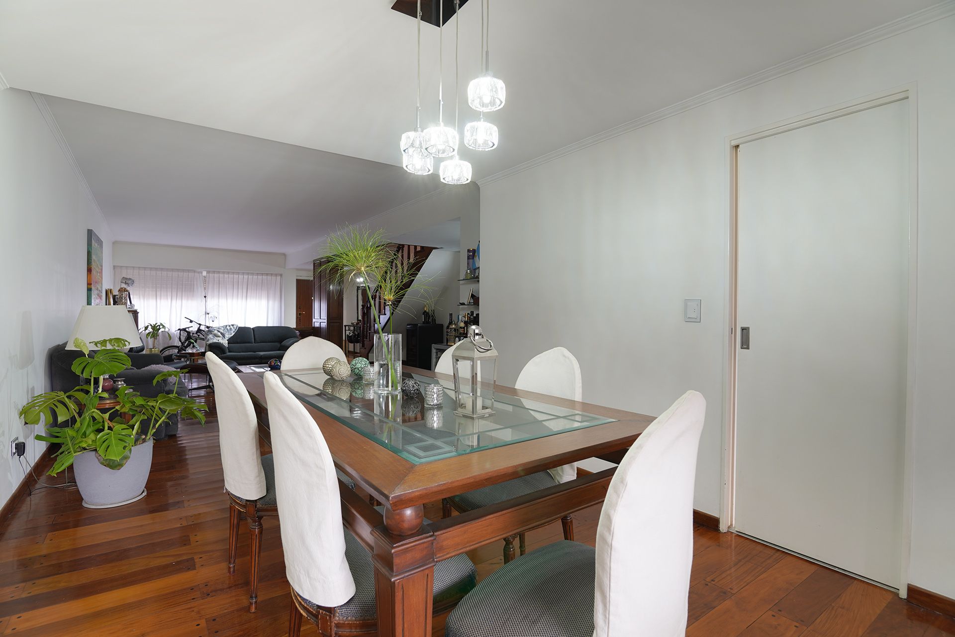 Venta Casa 5 Amb. Jardin Pileta Quincho- Martinez