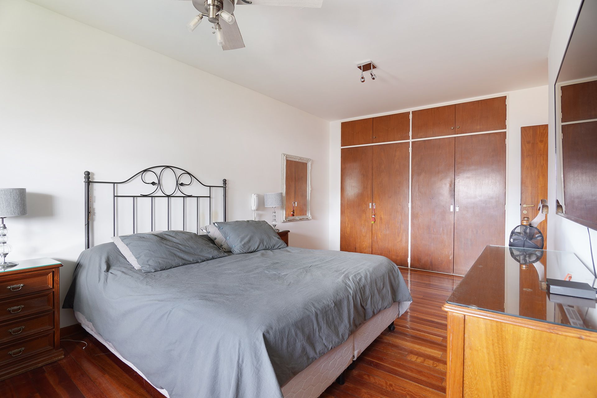 Venta Casa 5 Amb. Jardin Pileta Quincho- Martinez