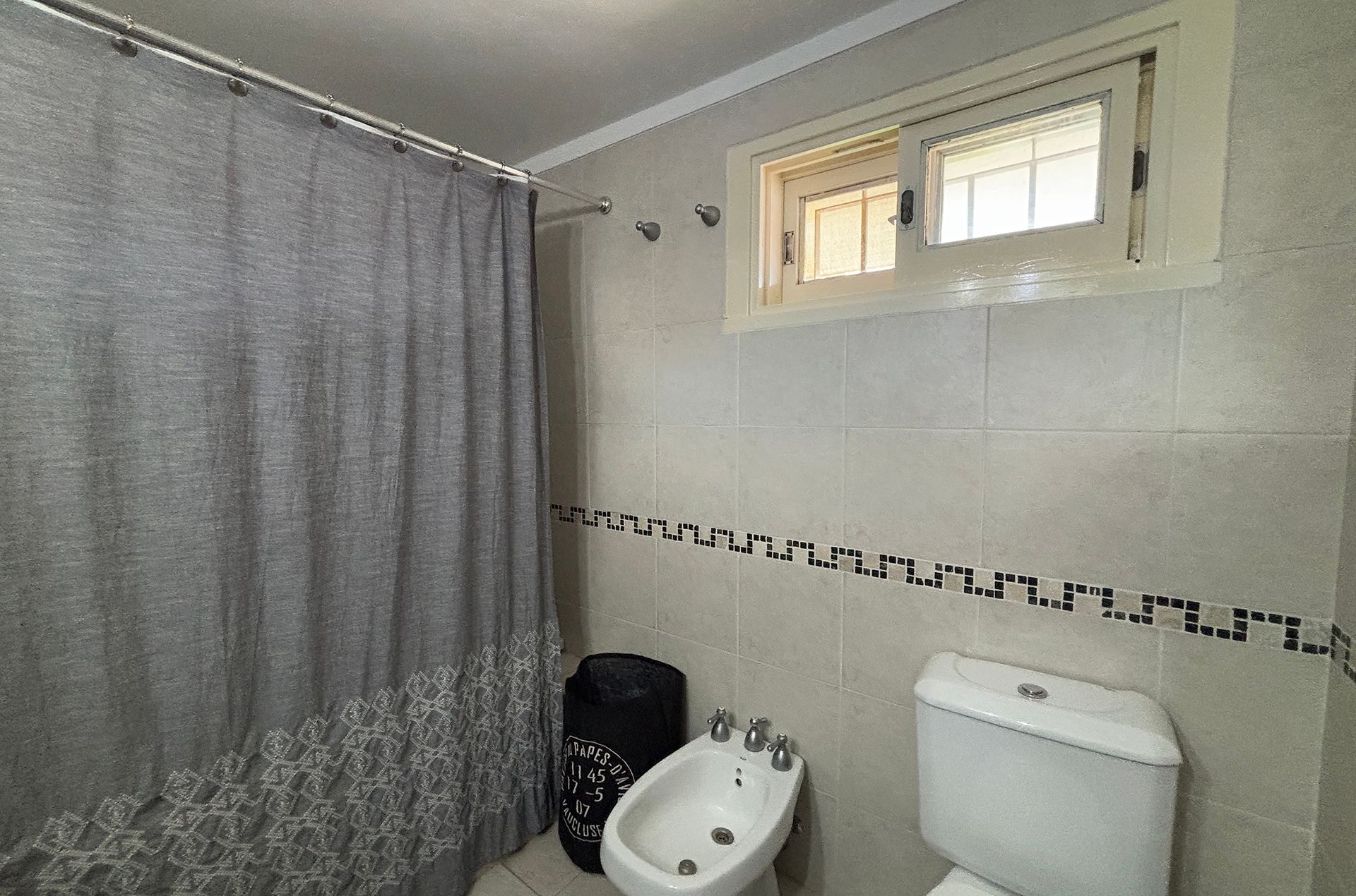 Venta Casa 5 Amb. Jardin Pileta Quincho- Martinez