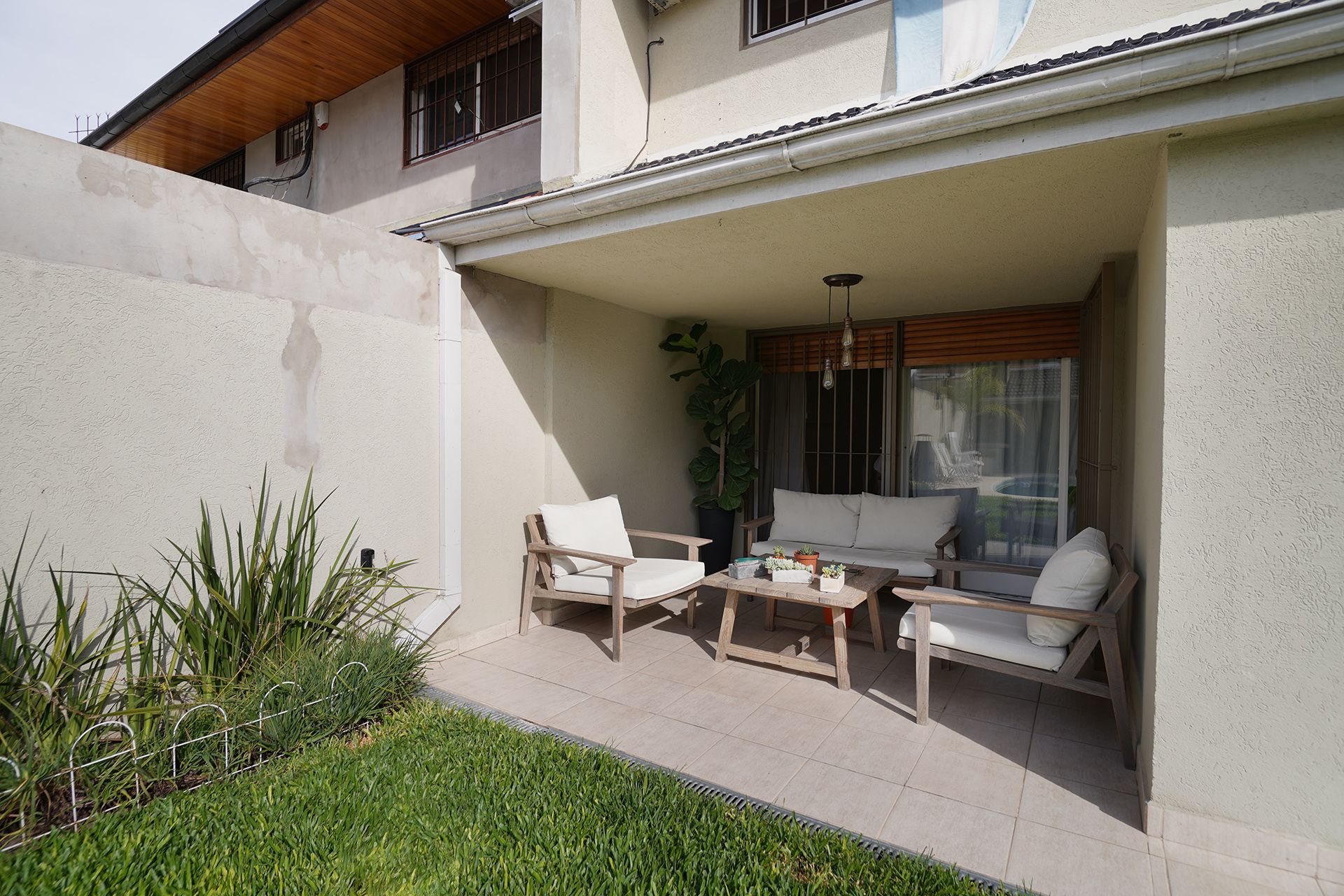 Venta Casa 5 Amb. Jardin Pileta Quincho- Martinez