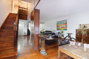 5-Room House for Sale – Garden, Pool, Barbecue – Martinez