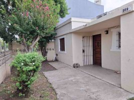 Venta Casa 3 Amb C/ Galpon Y Baño