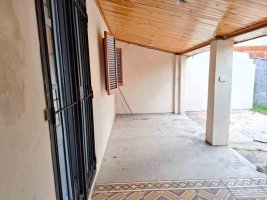 Venta Casa 3 Amb C/ Galpon Y Baño