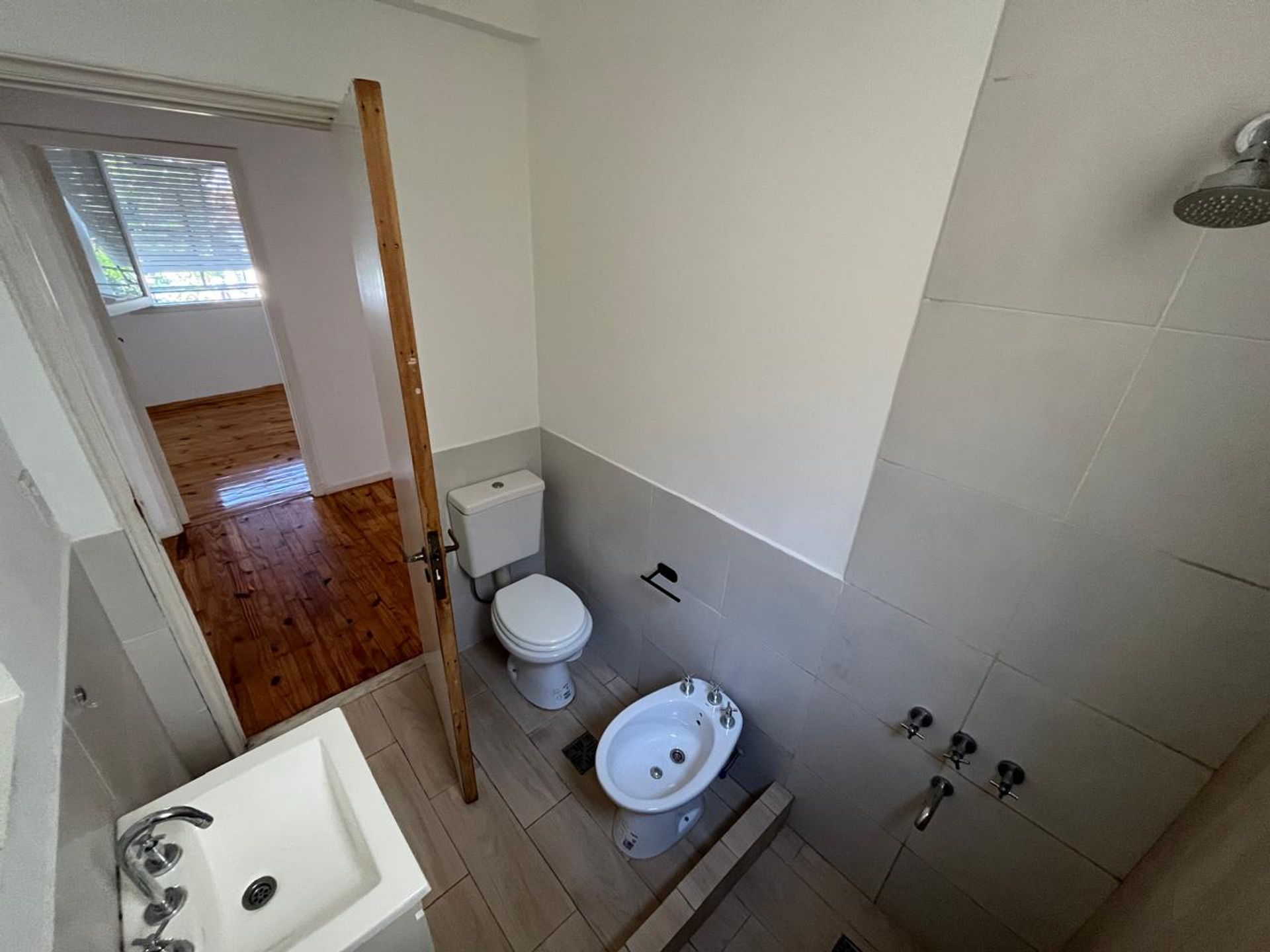 Alquiler 4 ambientes con balcon en Vicente Lopez