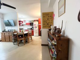 Apartment for Sale: 3 Rooms with Patio