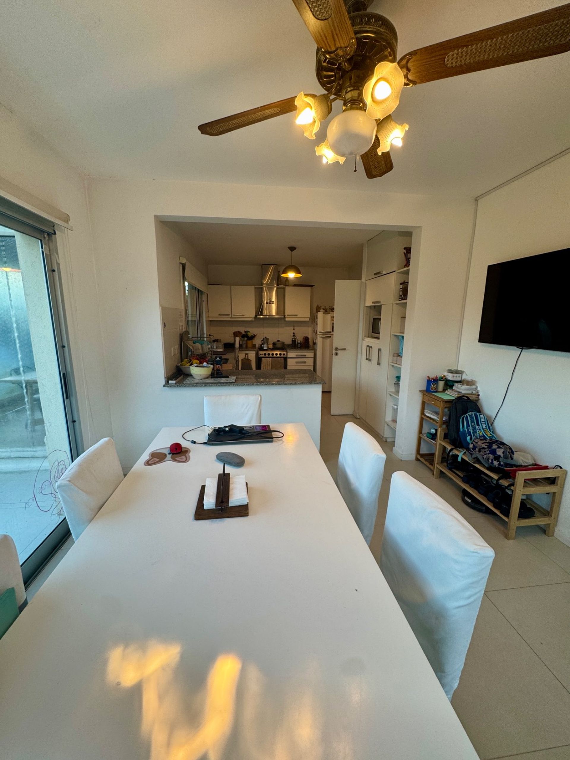 Venta casa 5 ambientes La Comarca interna A/crédt