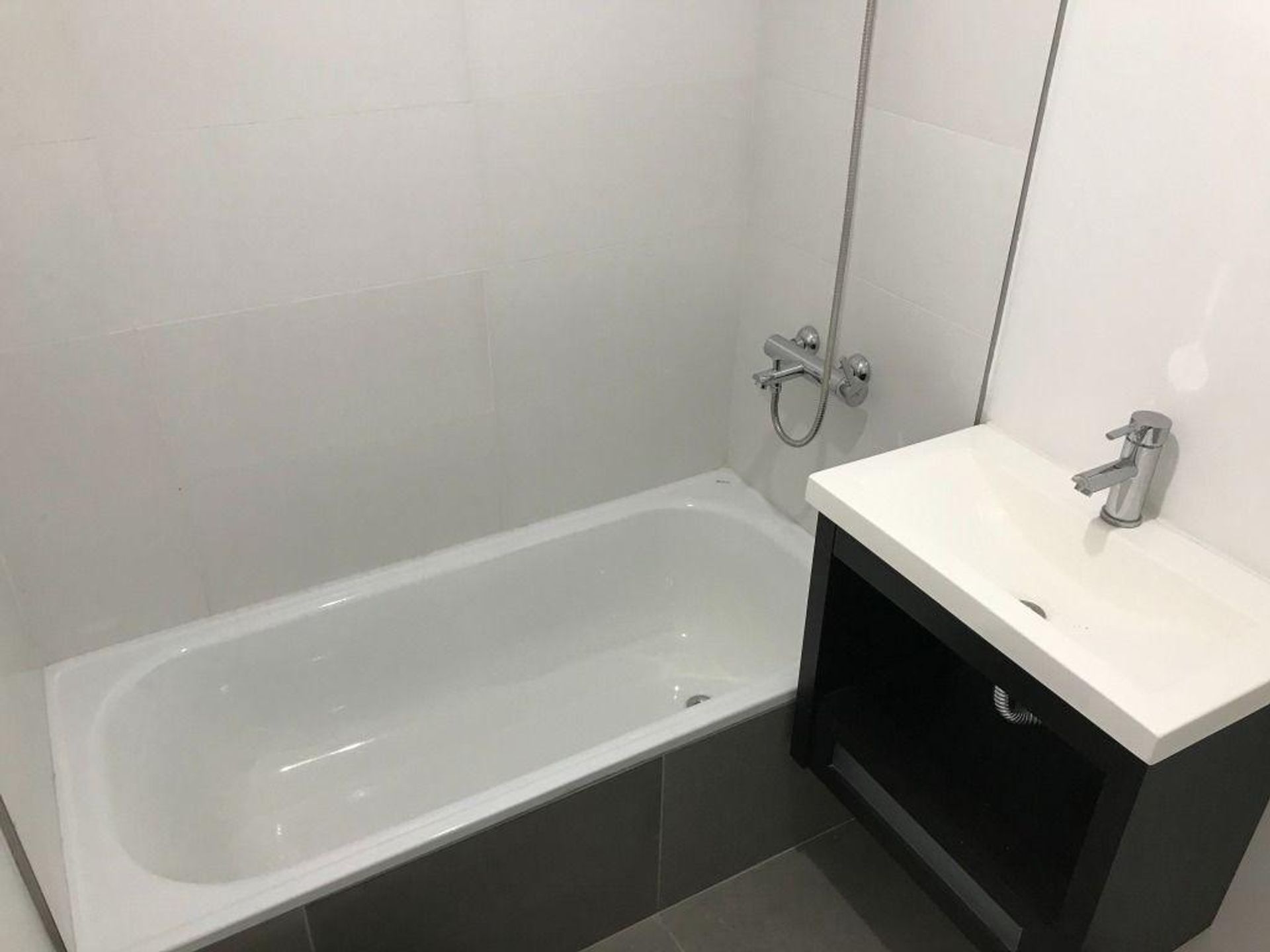 VENTA - PASIONARIA MARTINEZ - AMENITIES - 2 Coch