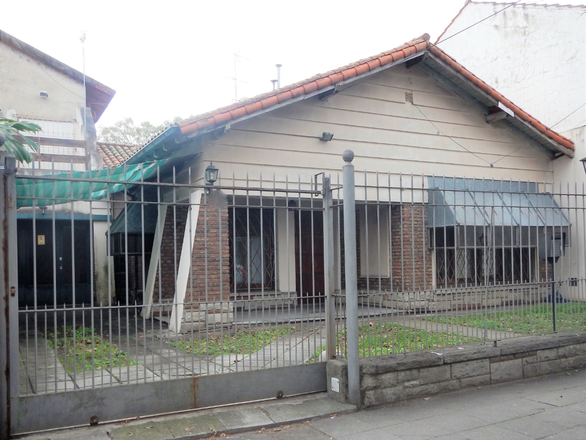 Casa Multifamiliar 4 amb + Dplex 3 amb 354m2Tot!!