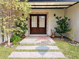 House for Sale, One-Story, San Isidro Labrador, Trade