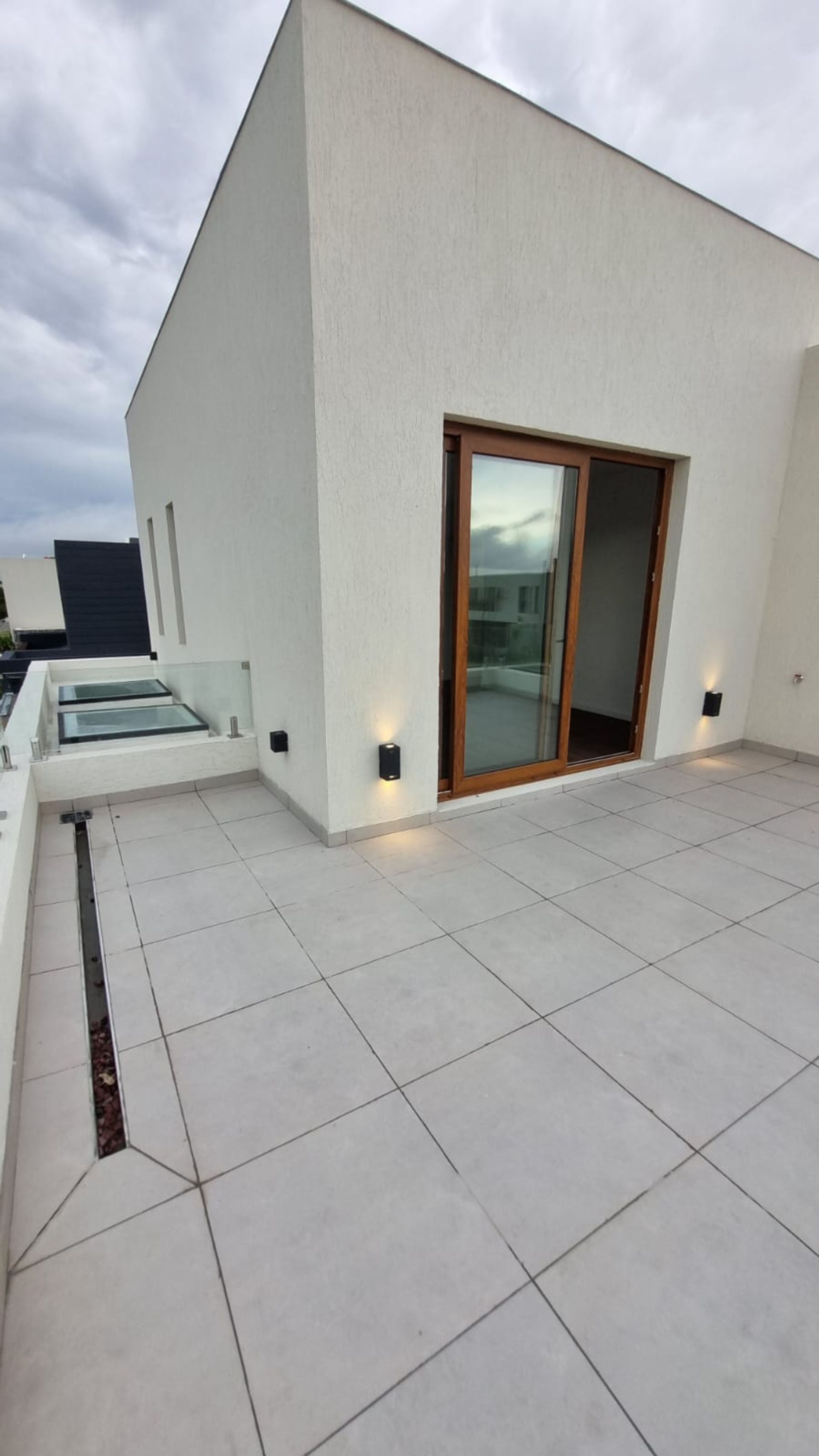 VENTA CASA 5AMB c/DEP LOTE INTERNO CARPINCHOS