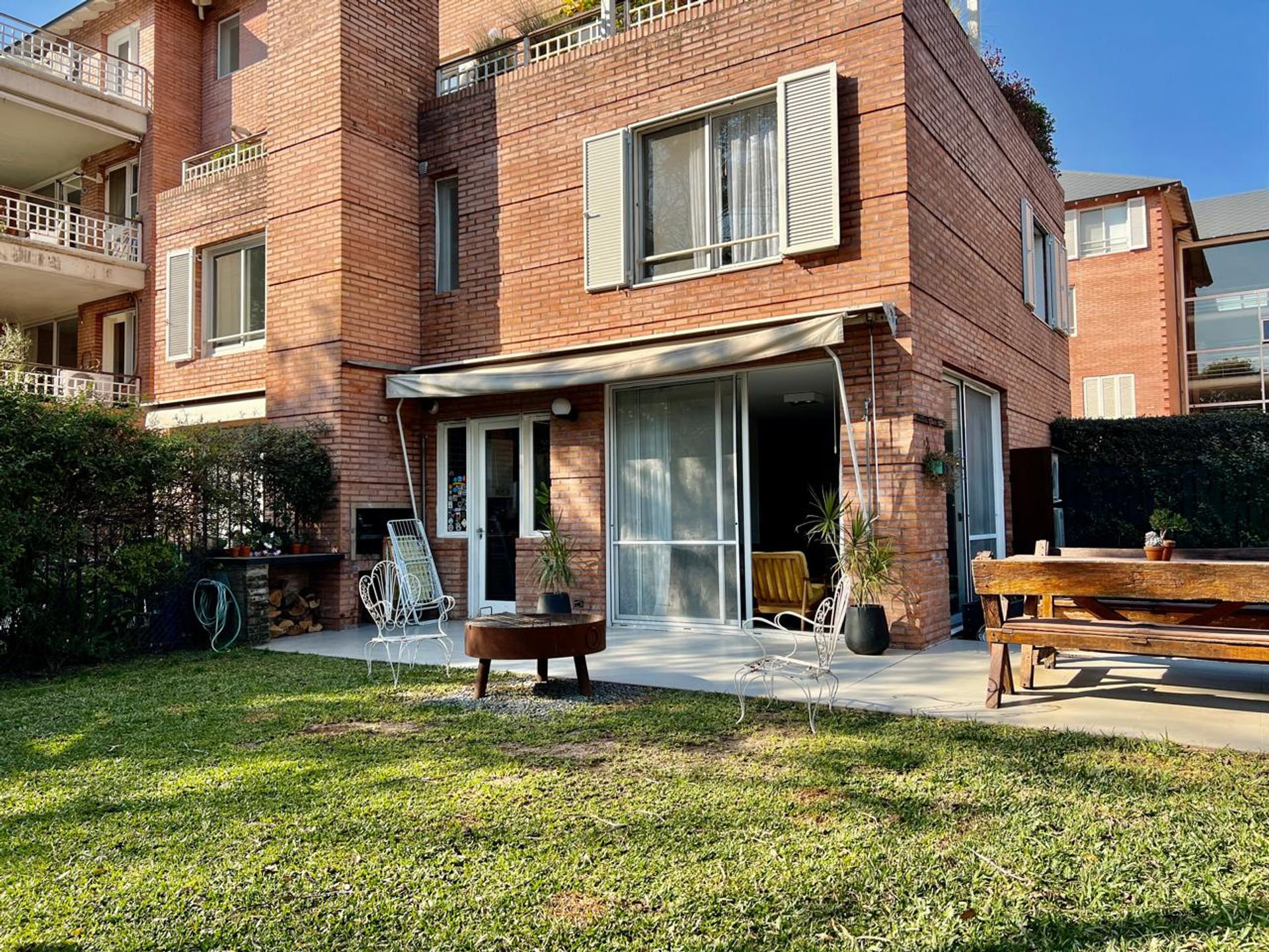 Sale: 3-Room Apartment with Garage in San Isidro Gardens