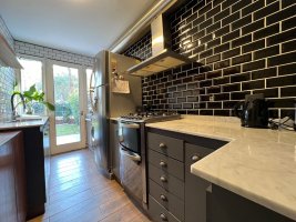 Sale: 3-Room Apartment with Garage in San Isidro Gardens